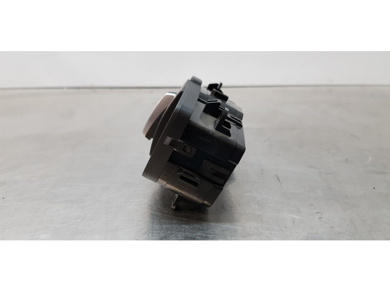 Recambio de mando luces para bmw serie 1 lim. (f20/f21) 118d referencia OEM IAM 61319393947   Recambio de mando luces para bmw serie 1 lim. (f20/f21) 118d referencia OEM IAM 61319393947