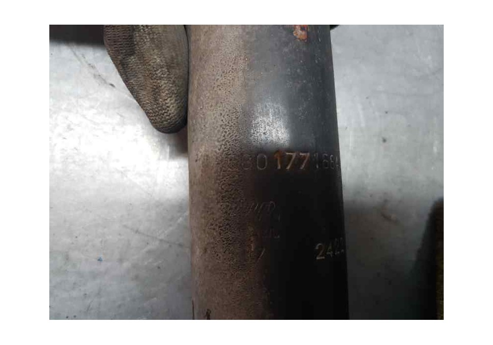 Recambio de amortiguador delantero izquierdo para iveco daily caja cerrada 2.3 td referencia OEM IAM 5801771684  