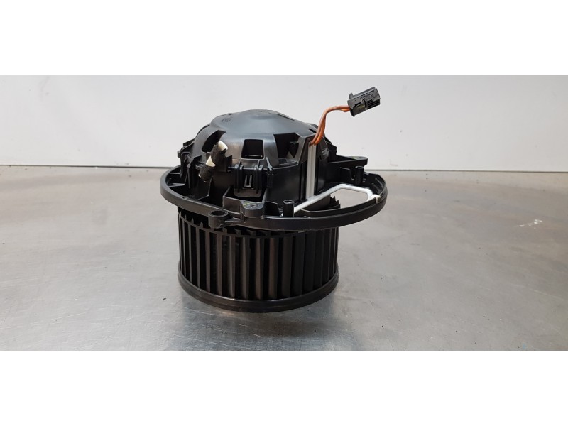 Recambio de motor calefaccion para bmw serie 1 lim. (f20/f21) 118d referencia OEM IAM 64119350395  