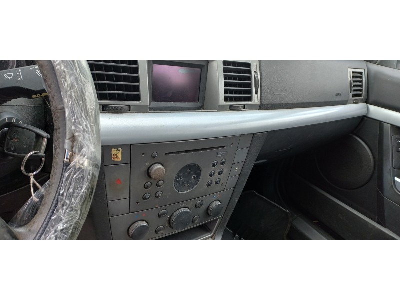 opel vectra c berlina del año 2004