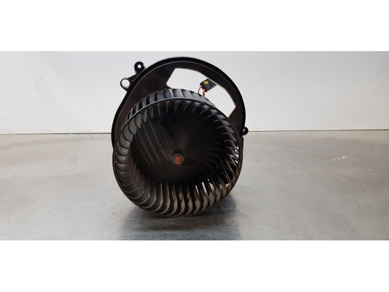 Recambio de motor calefaccion para bmw serie 1 lim. (f20/f21) 118d referencia OEM IAM 64119350395  