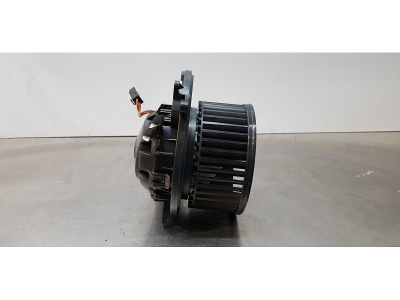 Recambio de motor calefaccion para bmw serie 1 lim. (f20/f21) 118d referencia OEM IAM 64119350395  