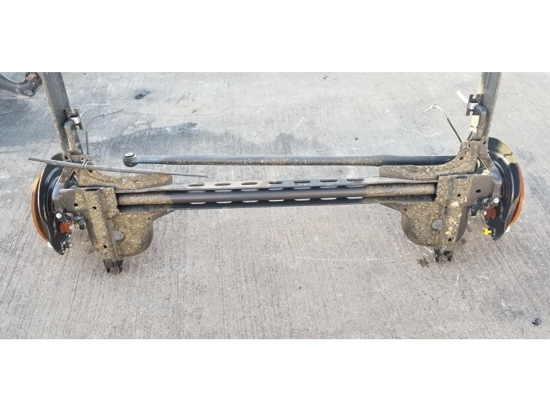 Recambio de puente trasero para renault trafic furgón l2 referencia OEM IAM 555016630R  