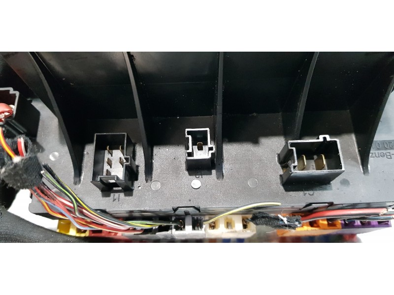 Recambio de caja reles / fusibles para mercedes clase s (w220) berlina 430 (220.070) referencia OEM IAM A0205451732   Recambio de caja reles / fusibles para mercedes clase s (w220) berlina 430 (220.070) referencia OEM IAM A0205451732