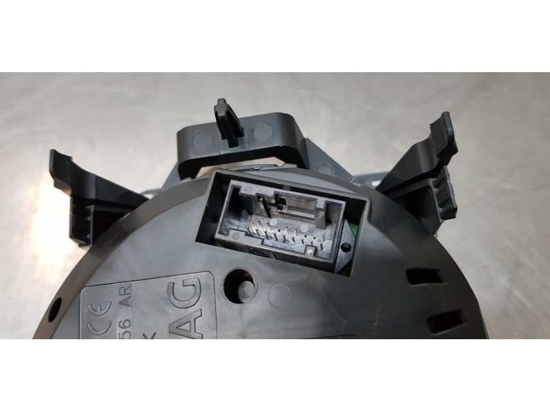 Recambio de cuadro instrumentos para volkswagen golf vii sportsvan edition bluemotion tech referencia OEM IAM 517920740A   Recambio de cuadro instrumentos para volkswagen golf vii sportsvan edition bluemotion tech referencia OEM IAM 517920740A