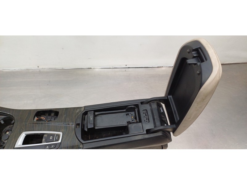Recambio de apoyabrazos central para bmw x3 (f25) xdrive 20d referencia OEM IAM 51169204253 51169216672 