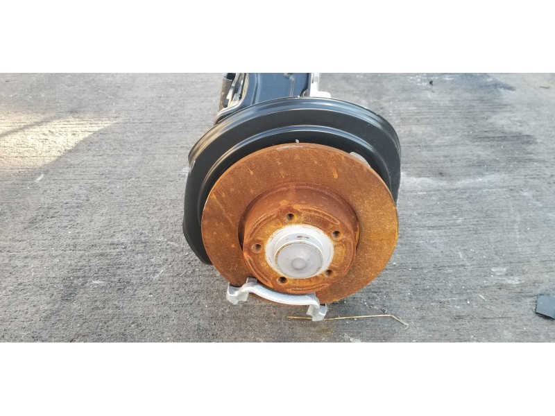 Recambio de puente trasero para renault trafic furgón l2 referencia OEM IAM 555016630R  