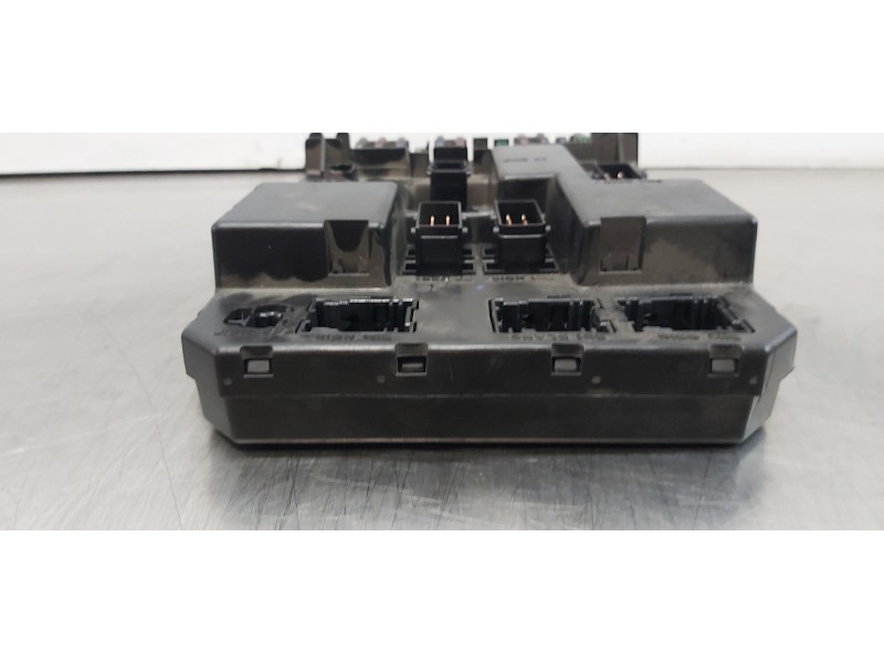 Recambio de caja reles / fusibles para citroen c5 berlina 2.2 hdi exclusive automático referencia OEM IAM 9651197380  