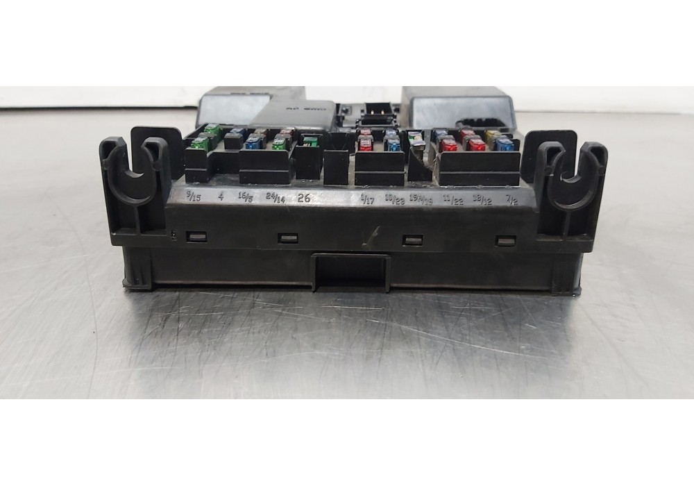 Recambio de caja reles / fusibles para citroen c5 berlina 2.2 hdi exclusive automático referencia OEM IAM 9651197380  