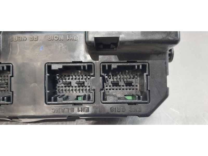 Recambio de caja reles / fusibles para citroen c5 berlina 2.2 hdi exclusive automático referencia OEM IAM 9651197380  