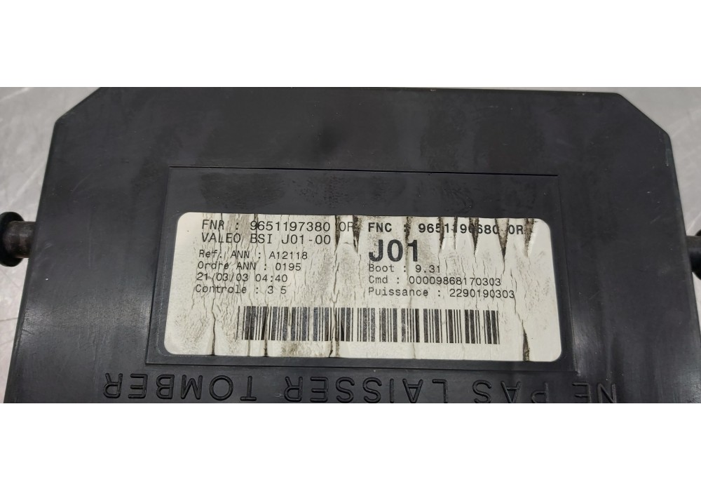 Recambio de caja reles / fusibles para citroen c5 berlina 2.2 hdi exclusive automático referencia OEM IAM 9651197380  