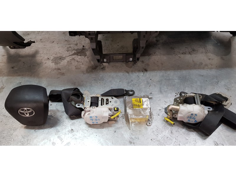 Recambio de kit airbag para toyota avensis cross sport (t27) executive referencia OEM IAM 8917005230  