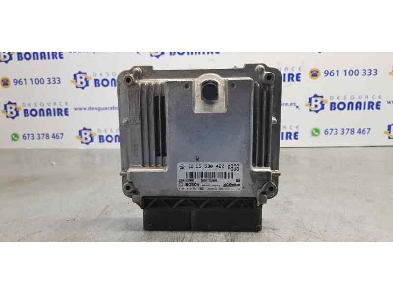 Recambio de centralita motor uce para opel zafira tourer expression referencia OEM IAM 55590420  