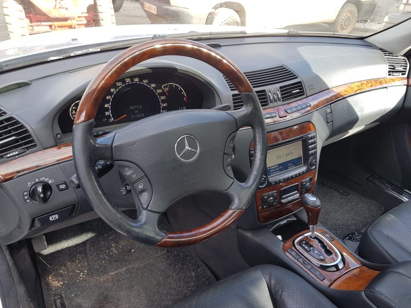 mercedes clase s (w220) berlina del año 2004