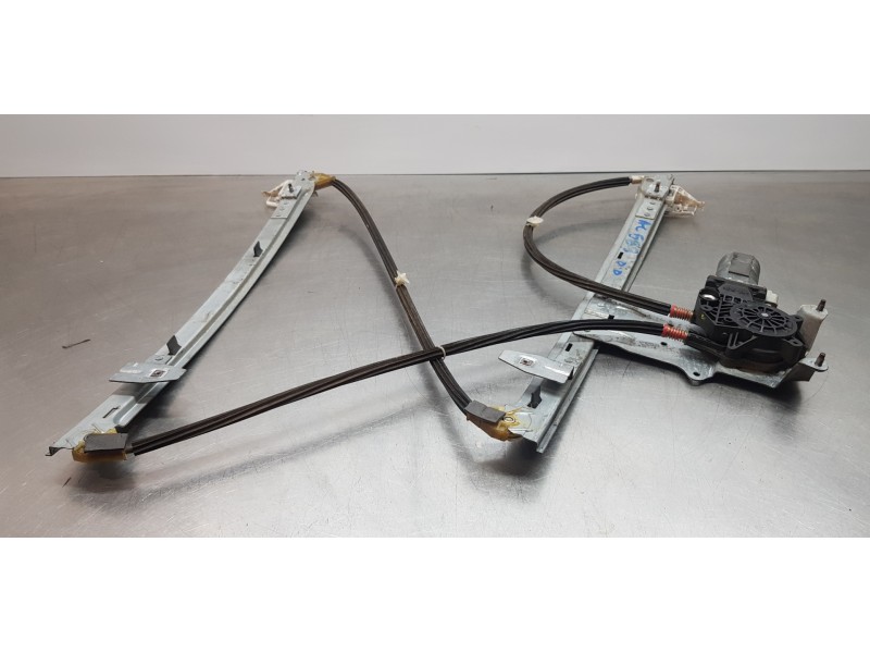 Recambio de elevalunas delantero derecho para citroen xsara picasso 1.6 hdi 110 satisfaction referencia OEM IAM 9222F9  