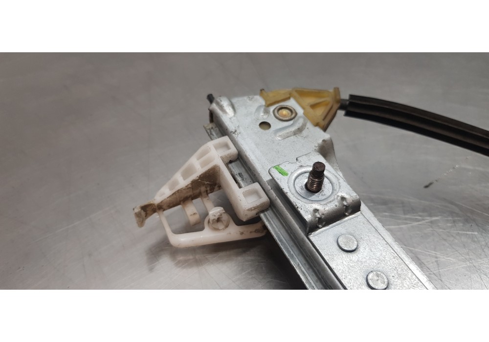 Recambio de elevalunas delantero derecho para citroen xsara picasso 1.6 hdi 110 satisfaction referencia OEM IAM 9222F9  