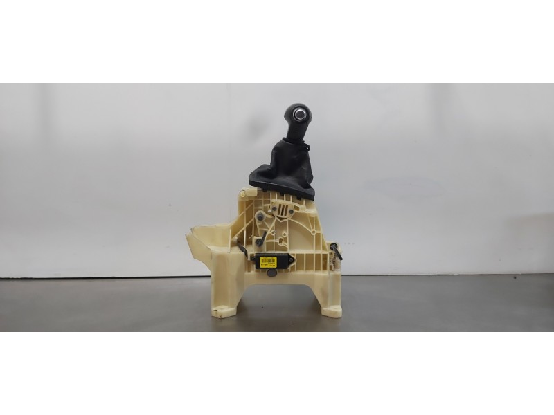 Recambio de palanca cambio para kia carens ( ) drive referencia OEM IAM 46700A4800  