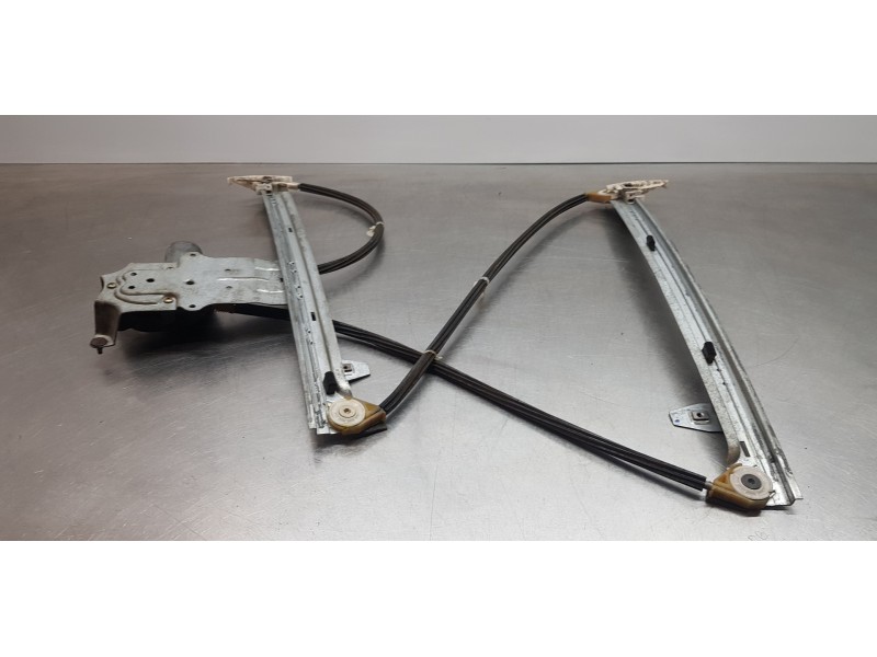 Recambio de elevalunas delantero derecho para citroen xsara picasso 1.6 hdi 110 satisfaction referencia OEM IAM 9222F9  