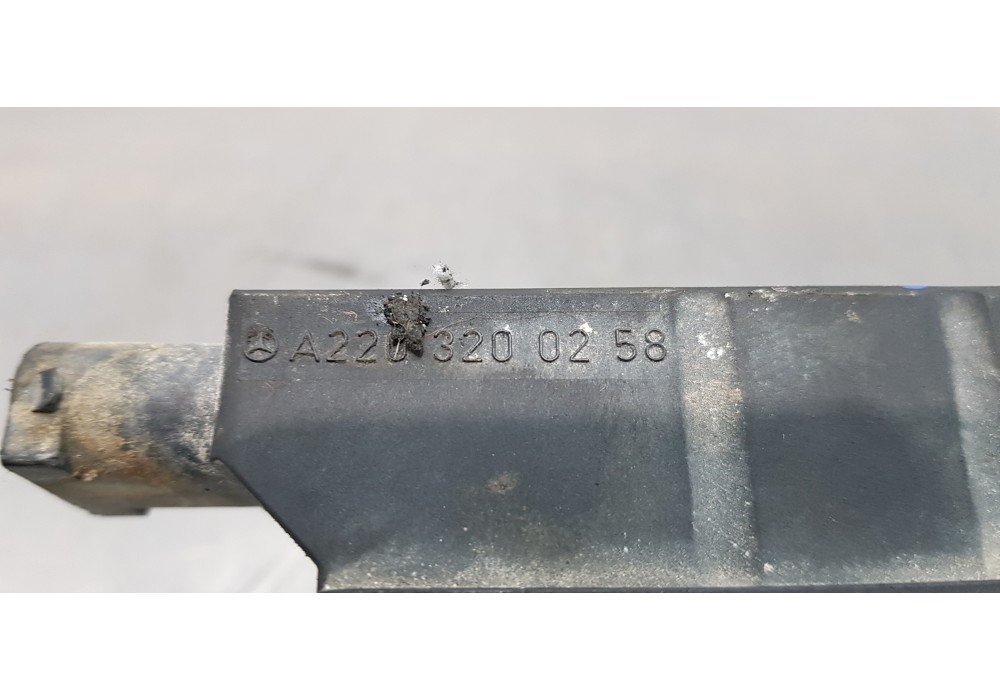 Recambio de valvula aire adicional para mercedes clase s (w220) berlina 430 (220.070) referencia OEM IAM A2203200258  