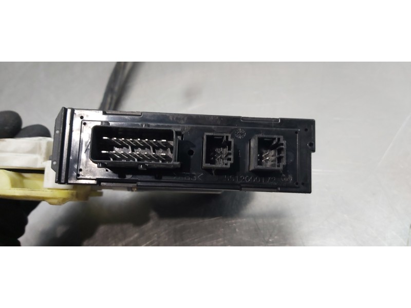 Recambio de elevalunas delantero izquierdo para citroen c5 berlina 2.2 hdi exclusive automático referencia OEM IAM 9221P7  