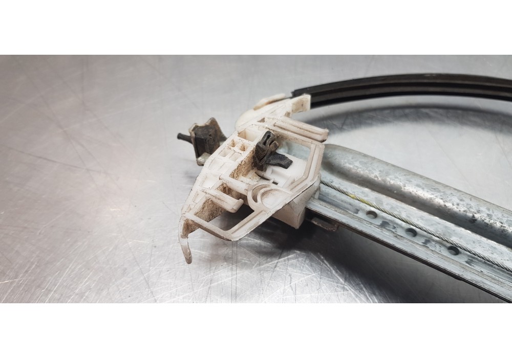 Recambio de elevalunas delantero derecho para citroen xsara picasso 1.6 hdi 110 satisfaction referencia OEM IAM 9222F9  