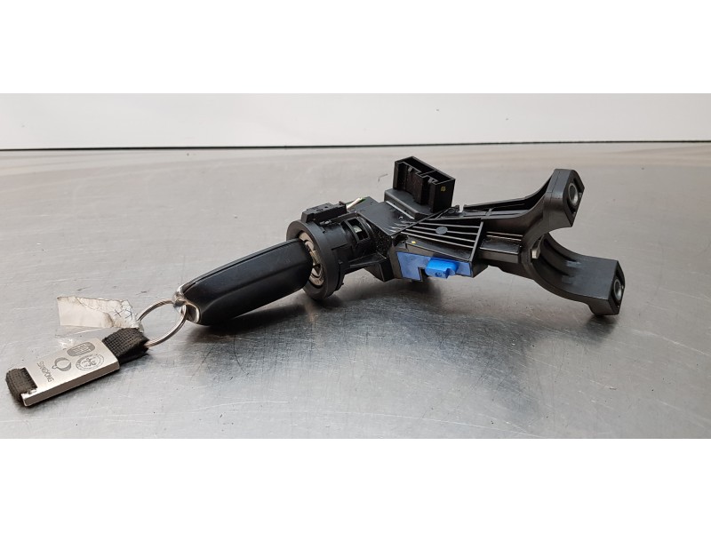 Recambio de antirrobo para fiat 500 x (334) pop star referencia OEM IAM 52182980  