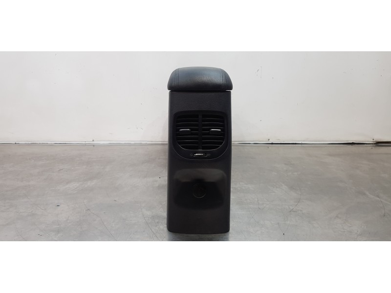 Recambio de apoyabrazos central para kia carens ( ) drive referencia OEM IAM 84610A4000WK  