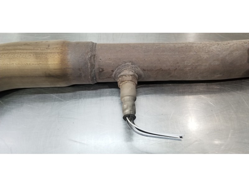 Recambio de tubo escape central para lexus is 300h referencia OEM IAM 1741036370 UE6 
