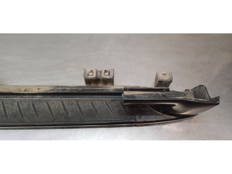 Recambio de estribos laterales para ssangyong rexton rx 270 full referencia OEM IAM 7977008003ABN 797708002 