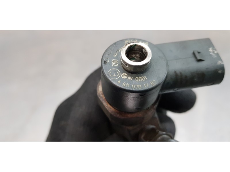 Recambio de inyector para mercedes clase clk (w209) coupe 270 cdi (209.316) referencia OEM IAM A6110701787  
