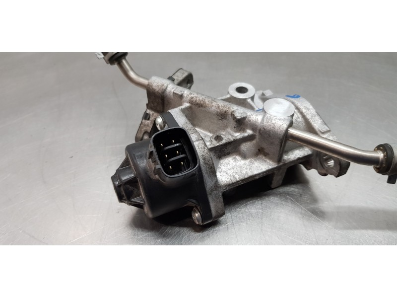Recambio de valvula egr para toyota corolla (e21) hybrid active referencia OEM IAM 2562037140  