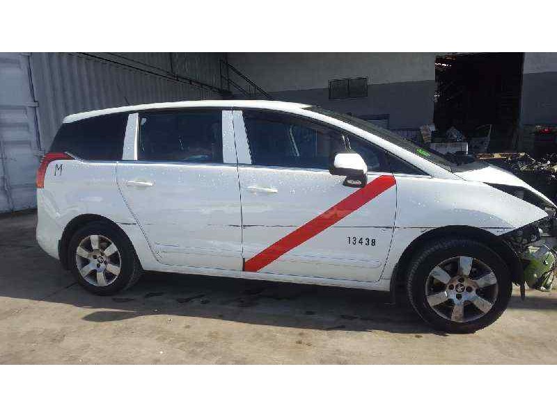 peugeot 5008 del año 2015