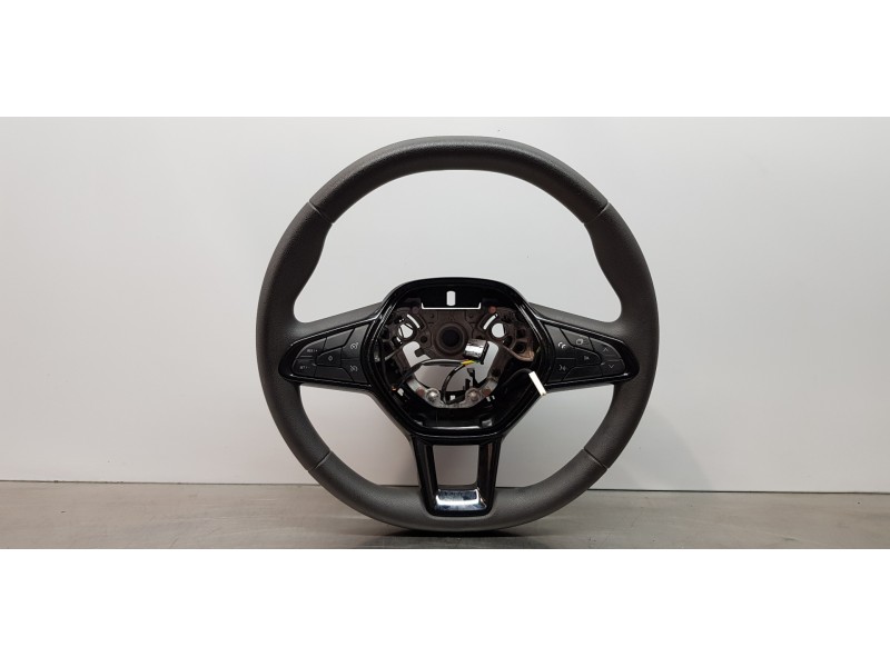 Recambio de volante para renault trafic furgón l2 referencia OEM IAM 484004585R  