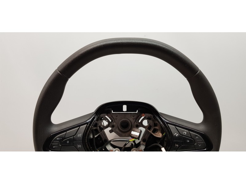 Recambio de volante para renault trafic furgón l2 referencia OEM IAM 484004585R  