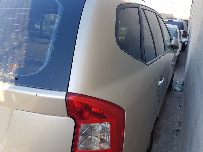 kia carens (un) del año 2007