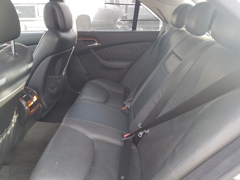 mercedes clase s (w220) berlina del año 2004