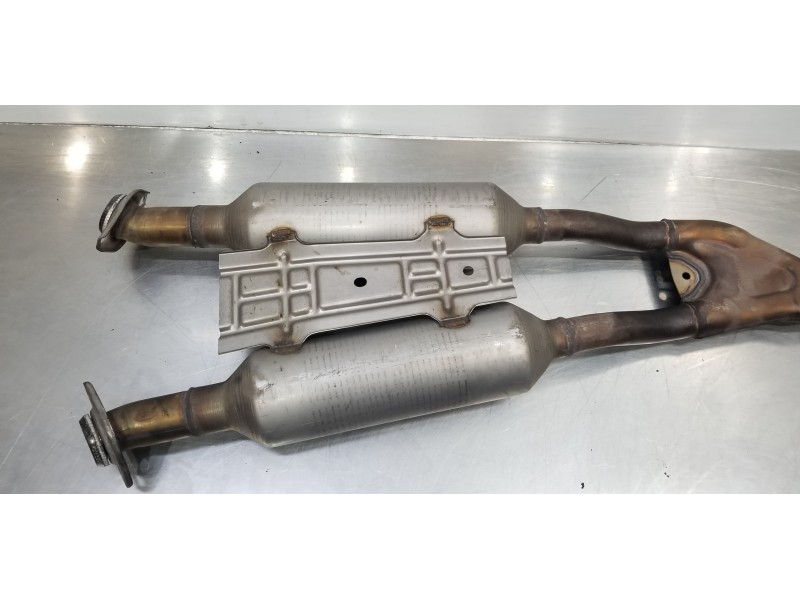 Recambio de tubo escape central para lexus is 300h referencia OEM IAM 1741036370 UE6 