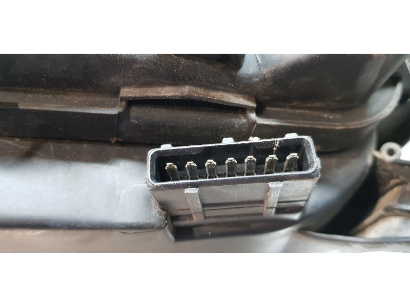 Recambio de faro derecho para fiat punto berlina (188) 1.2 8v active referencia OEM IAM 51712393   Recambio de faro derecho para fiat punto berlina (188) 1.2 8v active referencia OEM IAM 51712393