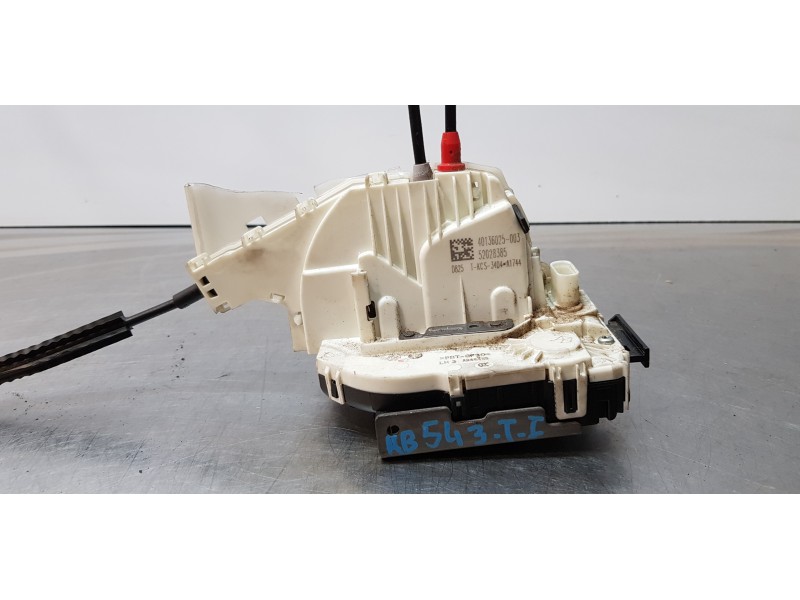 Recambio de cerradura puerta trasera izquierda para fiat 500 x (334) pop star referencia OEM IAM 52028385  