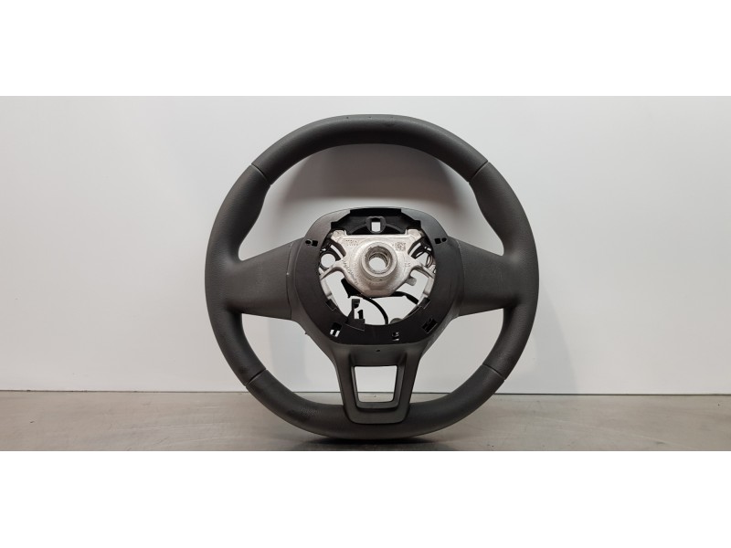 Recambio de volante para renault trafic furgón l2 referencia OEM IAM 484004585R  