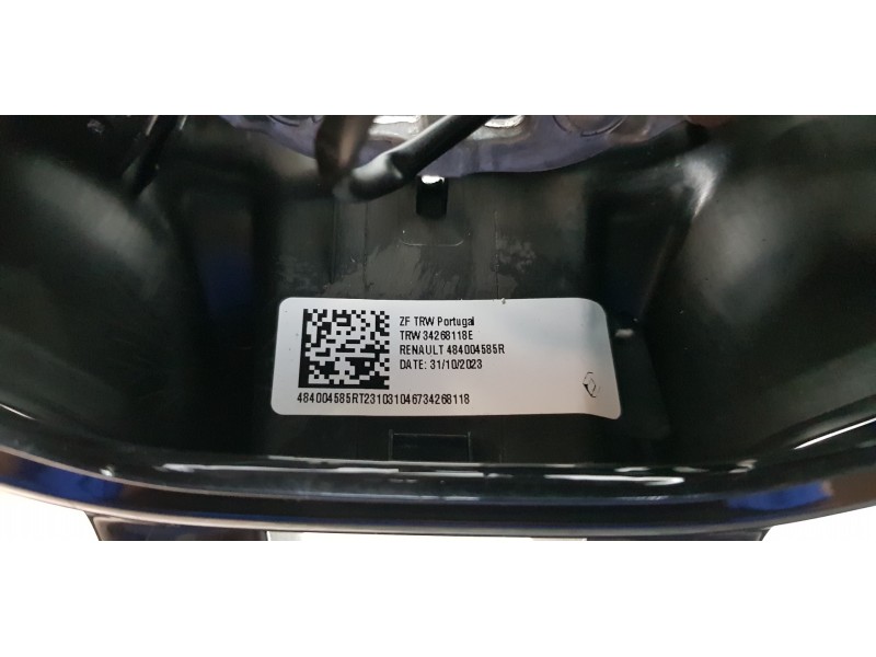 Recambio de volante para renault trafic furgón l2 referencia OEM IAM 484004585R  