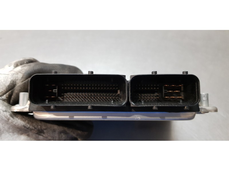 Recambio de centralita motor uce para audi a4 avant (8e) 1.9 tdi (96kw) referencia OEM IAM 038906019JQ  