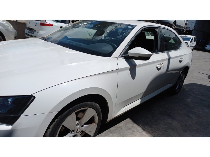 skoda superb (3v3) del año 2015