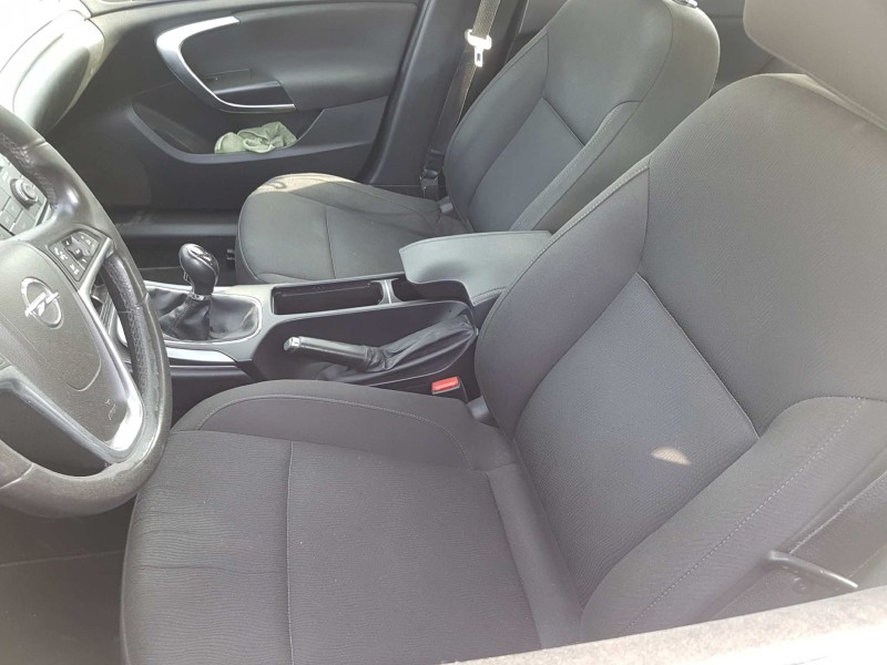 opel insignia sports tourer del año 2011