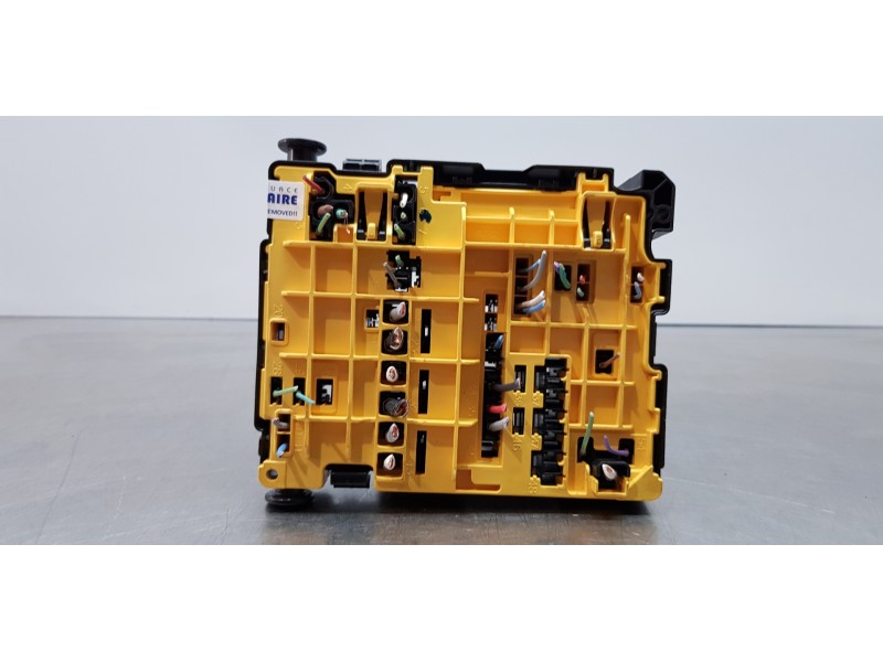 Recambio de caja reles / fusibles para citroen c4 cactus feel referencia OEM IAM 9804848480   Recambio de caja reles / fusibles para citroen c4 cactus feel referencia OEM IAM 9804848480