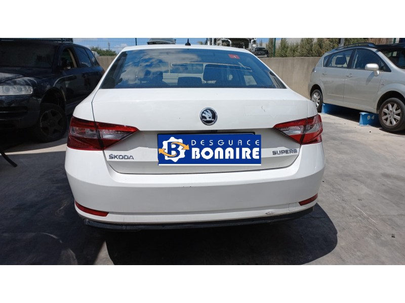 skoda superb (3v3) del año 2015