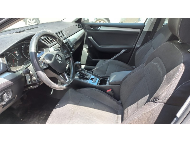 skoda superb (3v3) del año 2015