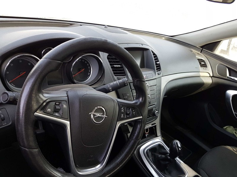 opel insignia sports tourer del año 2011