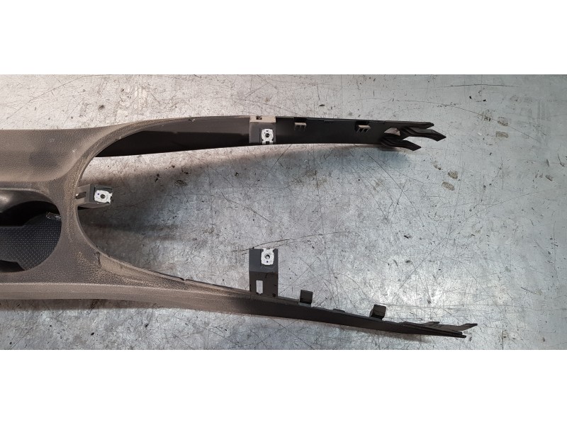 Recambio de apoyabrazos central para volkswagen caddy furgón/kombi furgón bmt referencia OEM IAM 2K0863241   Recambio de apoyabrazos central para volkswagen caddy furgón/kombi furgón bmt referencia OEM IAM 2K0863241