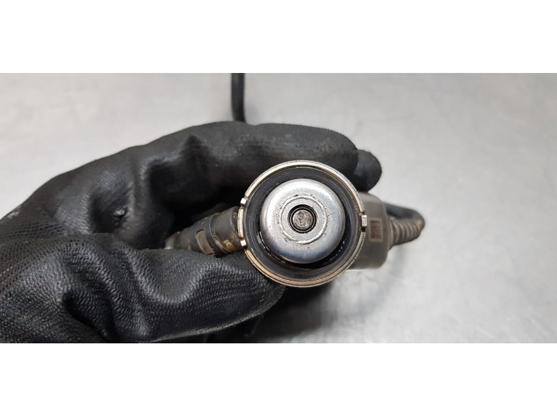 Recambio de inyector para volkswagen t6 transporter furgón referencia OEM IAM 7E0131113C  